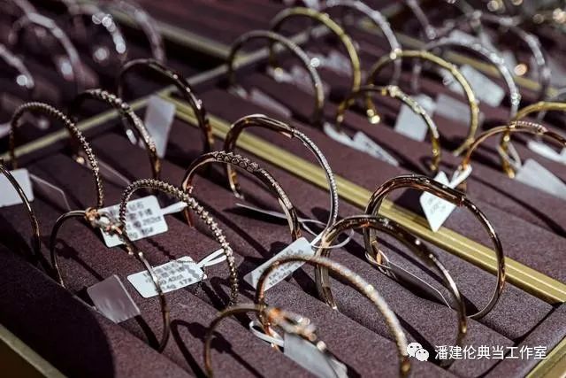 典當(dāng)行金價(jià)(典當(dāng)行黃金首飾價(jià)格)? (http://m.ox-shoes.com/) 知識(shí)問答 第8張